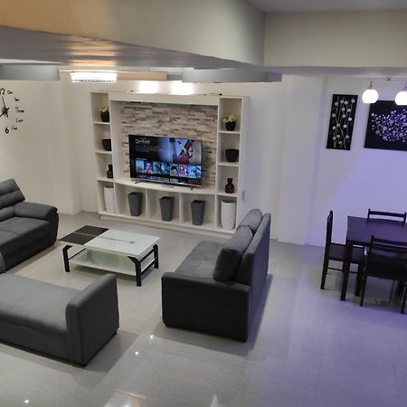 Tagaytay Staycation By Naya And Darla W Free Swimming Pool, Wifi & Netflix تاجيتاي المظهر الخارجي الصورة