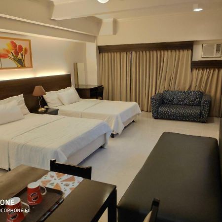Tagaytay Staycation By Naya And Darla W Free Swimming Pool, Wifi & Netflix تاجيتاي المظهر الخارجي الصورة