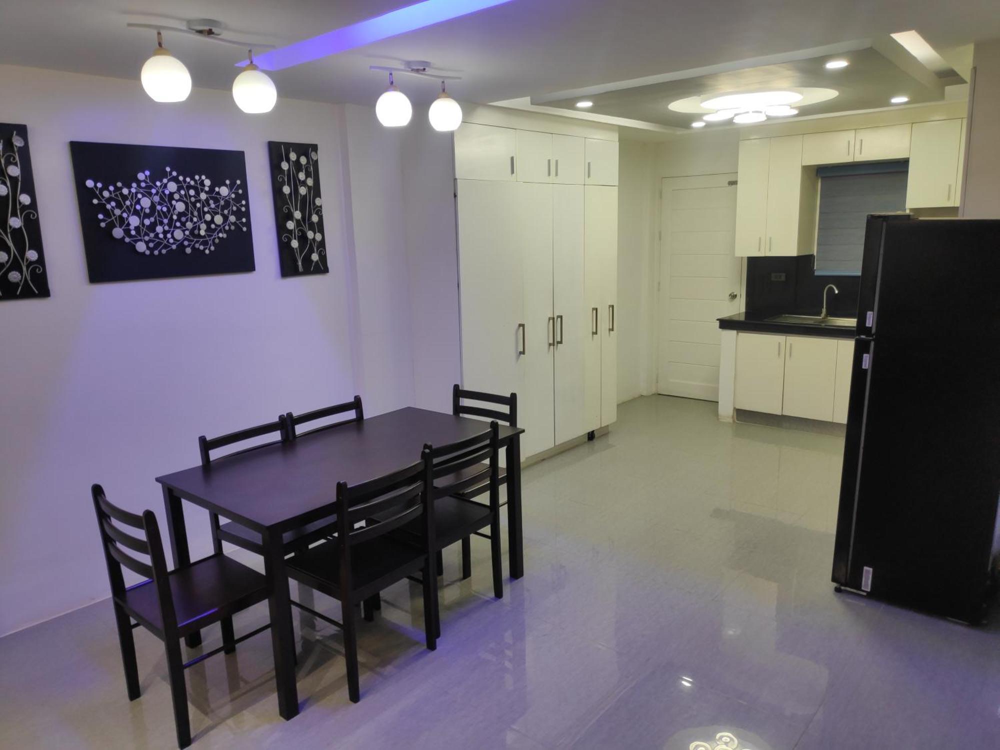 Tagaytay Staycation By Naya And Darla W Free Swimming Pool, Wifi & Netflix تاجيتاي المظهر الخارجي الصورة