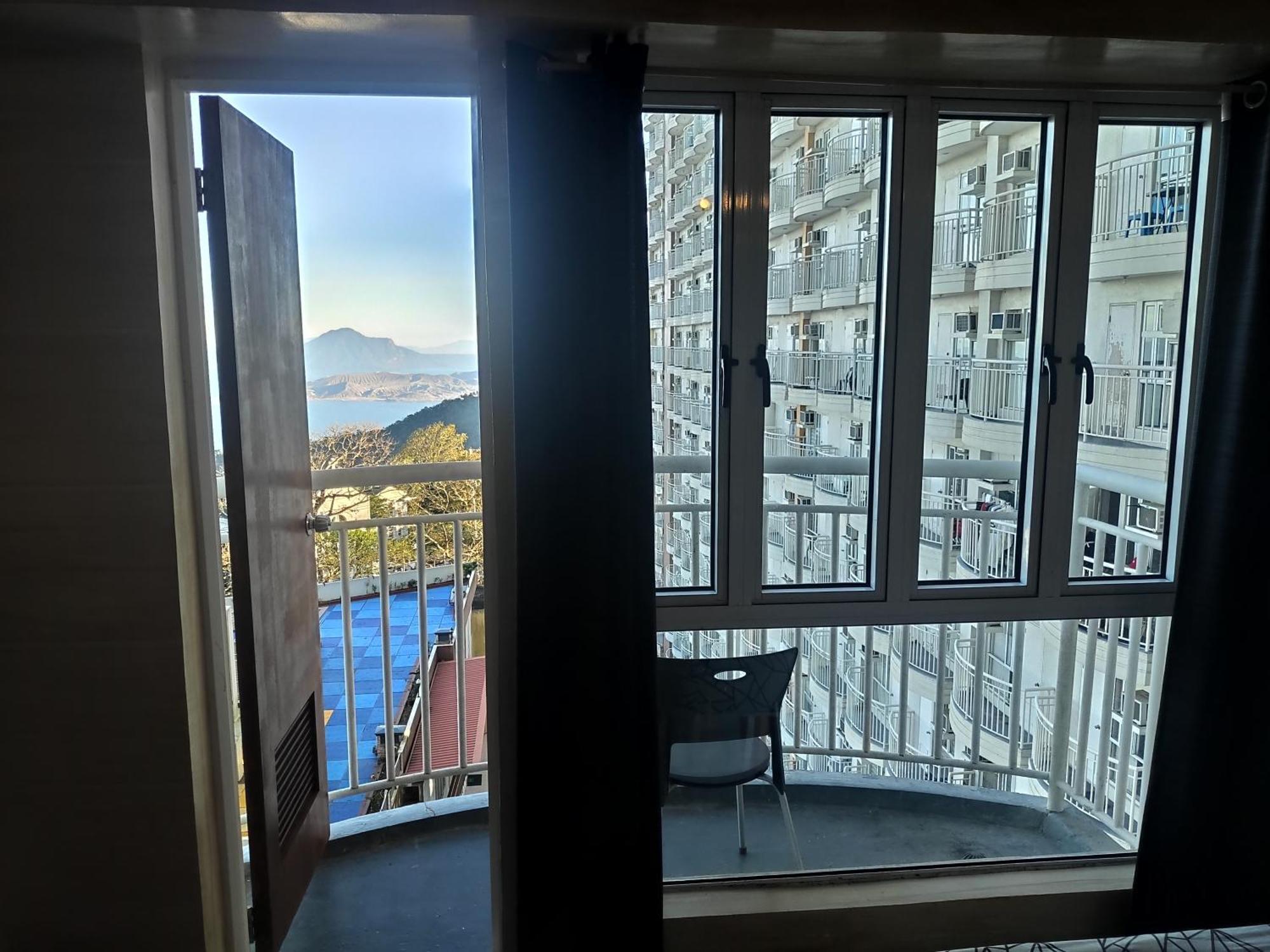 Tagaytay Staycation By Naya And Darla W Free Swimming Pool, Wifi & Netflix تاجيتاي المظهر الخارجي الصورة