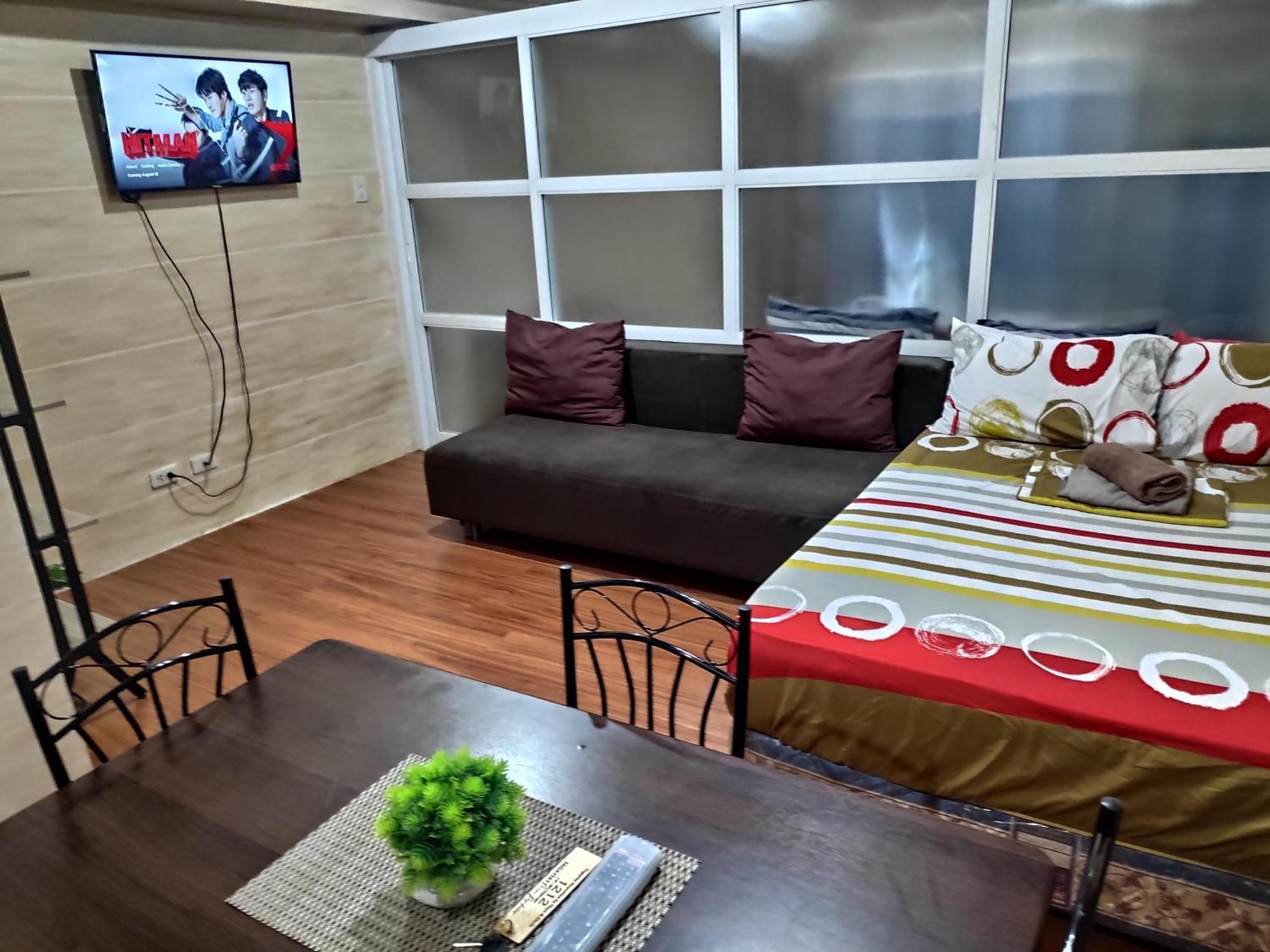 Tagaytay Staycation By Naya And Darla W Free Swimming Pool, Wifi & Netflix تاجيتاي المظهر الخارجي الصورة