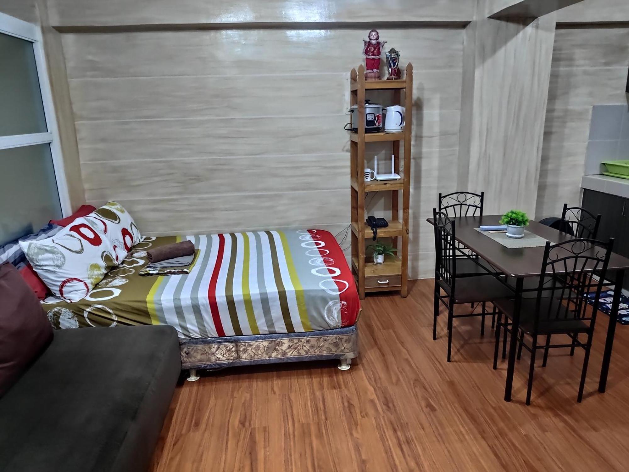 Tagaytay Staycation By Naya And Darla W Free Swimming Pool, Wifi & Netflix تاجيتاي المظهر الخارجي الصورة