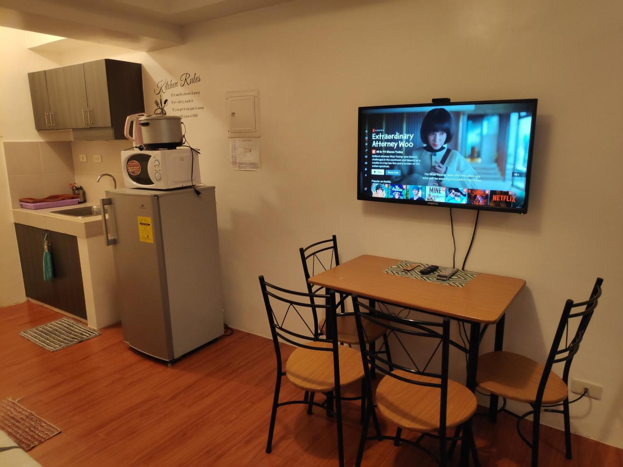 Tagaytay Staycation By Naya And Darla W Free Swimming Pool, Wifi & Netflix تاجيتاي المظهر الخارجي الصورة