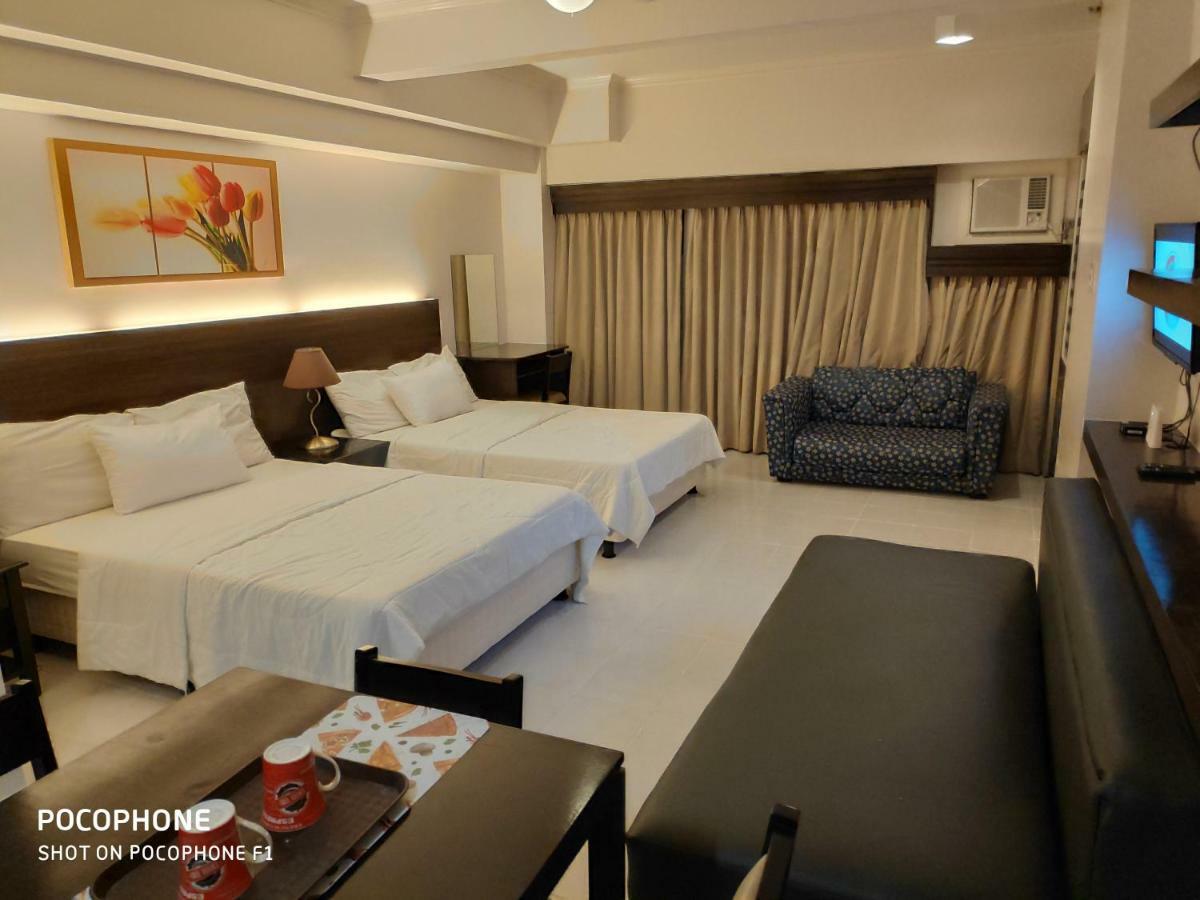 Tagaytay Staycation By Naya And Darla W Free Swimming Pool, Wifi & Netflix تاجيتاي المظهر الخارجي الصورة